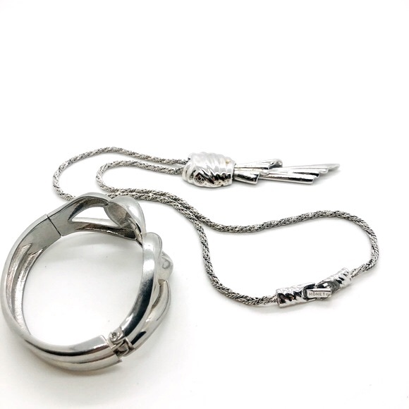 Vintage signed MONET Modernist Necklace & bracelet - Picture 10 of 13